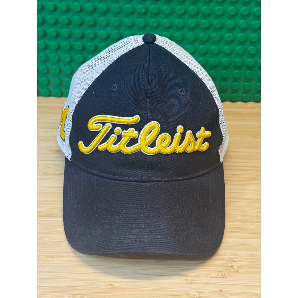 Titleist Michigan Wolverines Golf Hat Mens Navy White Mesh Snapback 47 Brand Cap - Picture 2 of 7